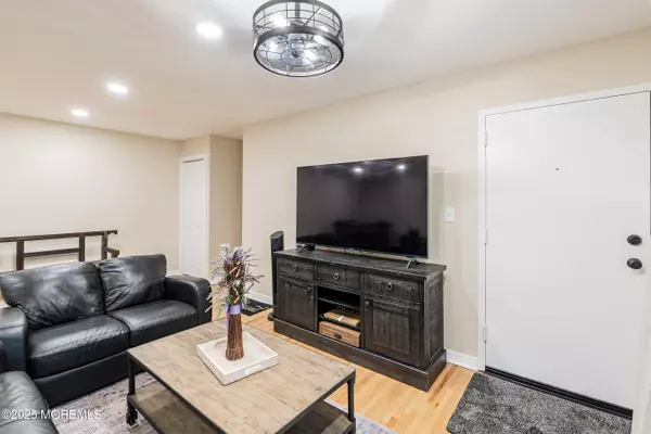 Eatontown, NJ 07724,13 Ginger Court