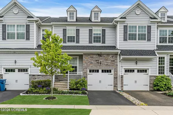 Monroe, NJ 08831,44 Begonia Lane