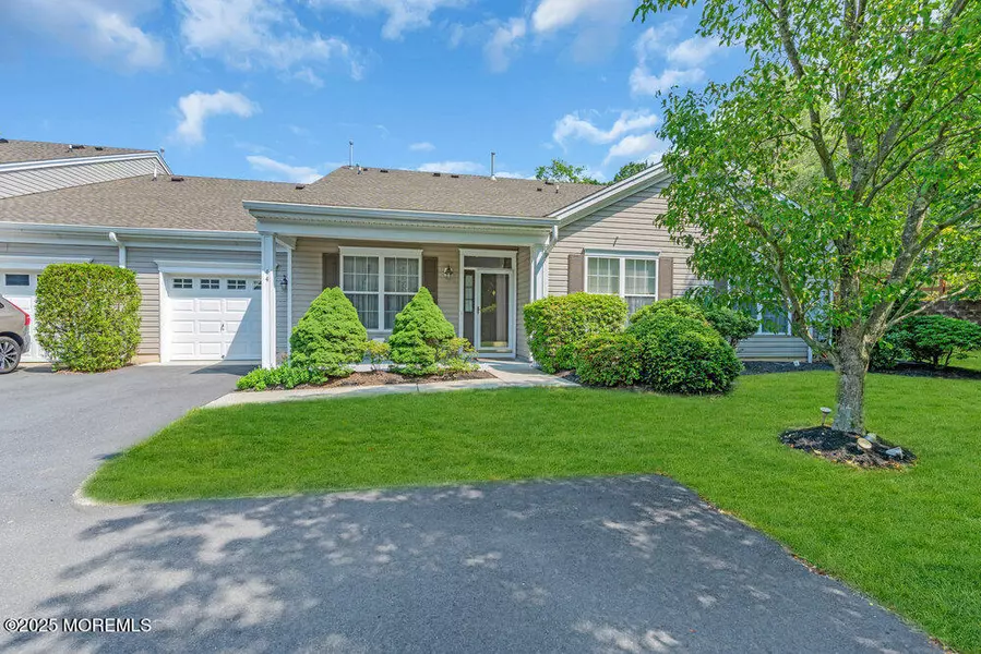 44 Autumntide Drive, Lakewood, NJ 08701