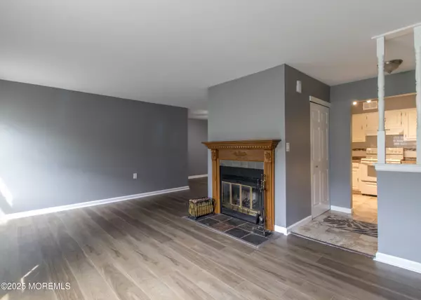 Aberdeen, NJ 07747,304 Wellington Place