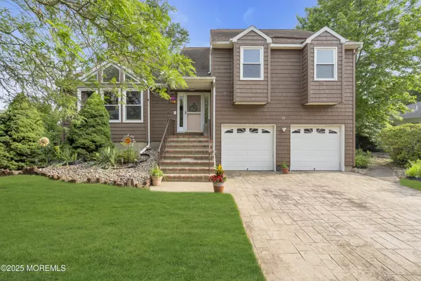 26 Shasta Lane,  Toms River,  NJ 08753