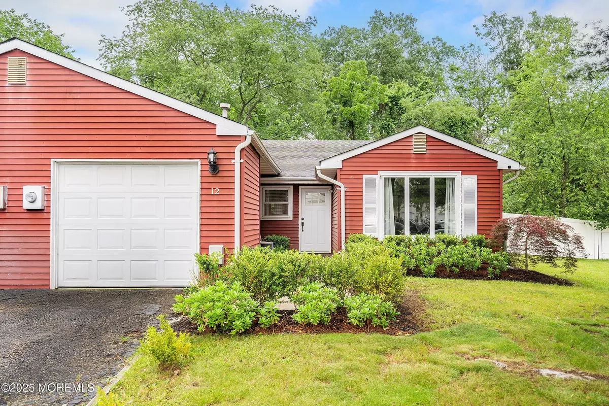 Freehold, NJ 07728,12 Briarcliff Court