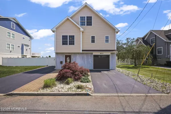 Port Monmouth, NJ 07758,623 Park Avenue