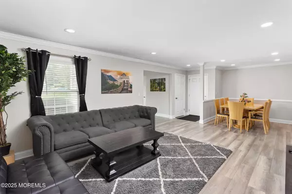 Freehold, NJ 07728,7084 Zlotkin Circle