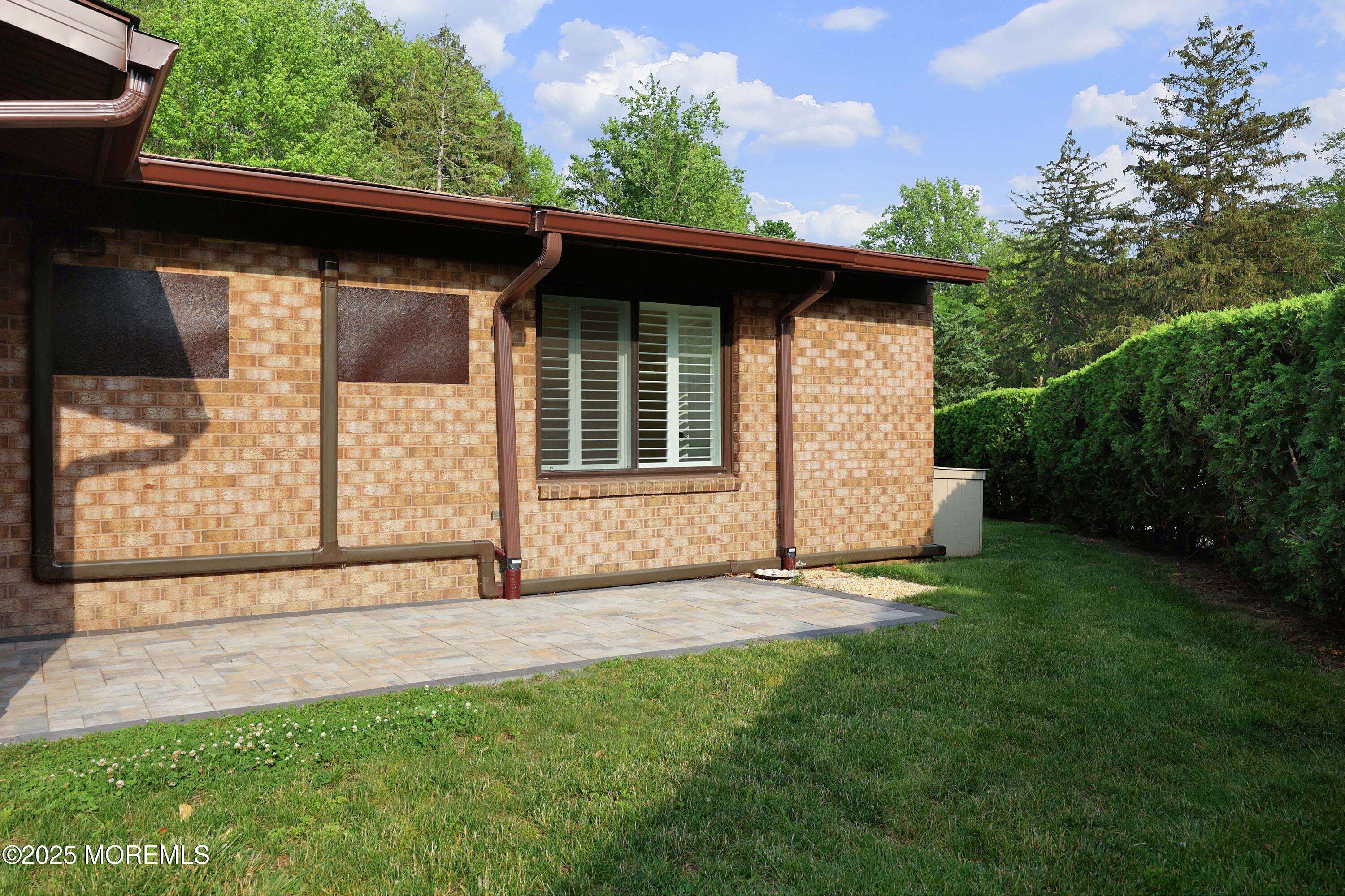 Red Bank, NJ 07701,20 Lexington Court
