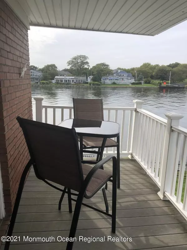 Sea Bright, NJ 07760,2 Rumson Road #19