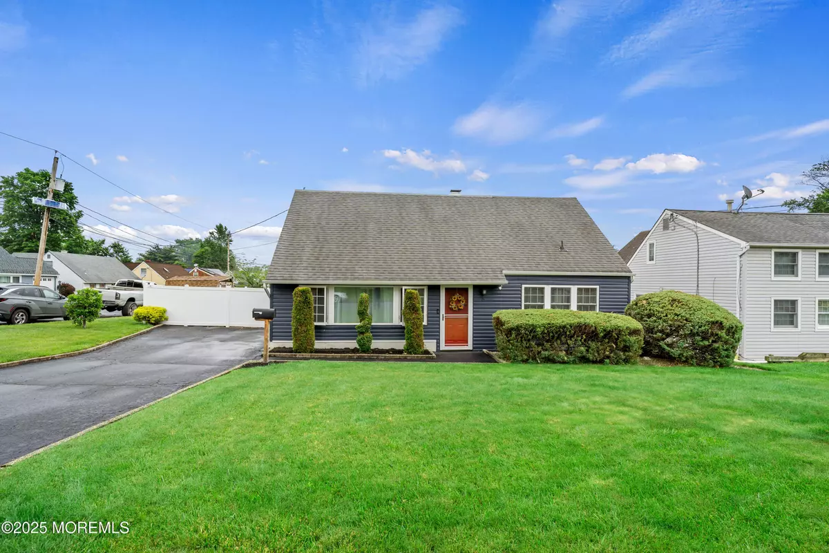 Colonia, NJ 07067,6 Linda Avenue