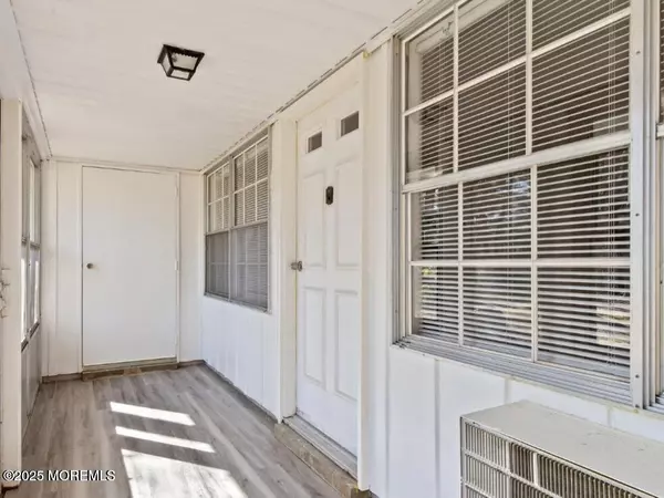 Lakewood, NJ 08701,139 Farrington Court