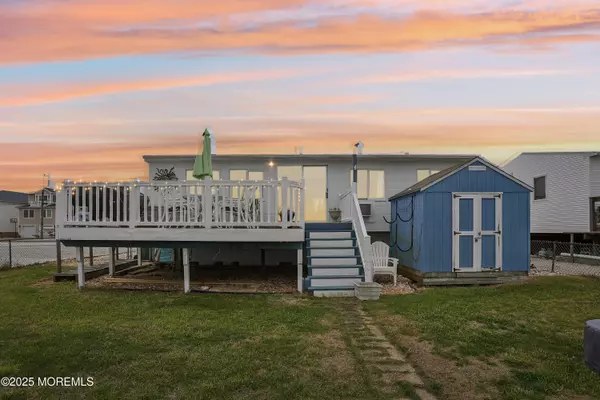 Tuckerton, NJ 08087,398 Kingfisher Road