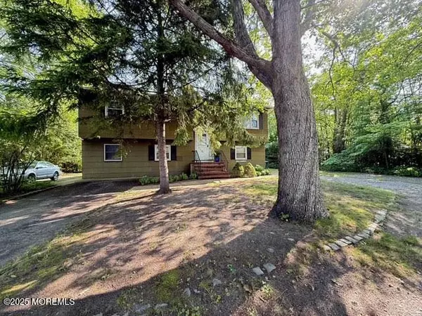 Jackson, NJ 08527,626 N County Line Road