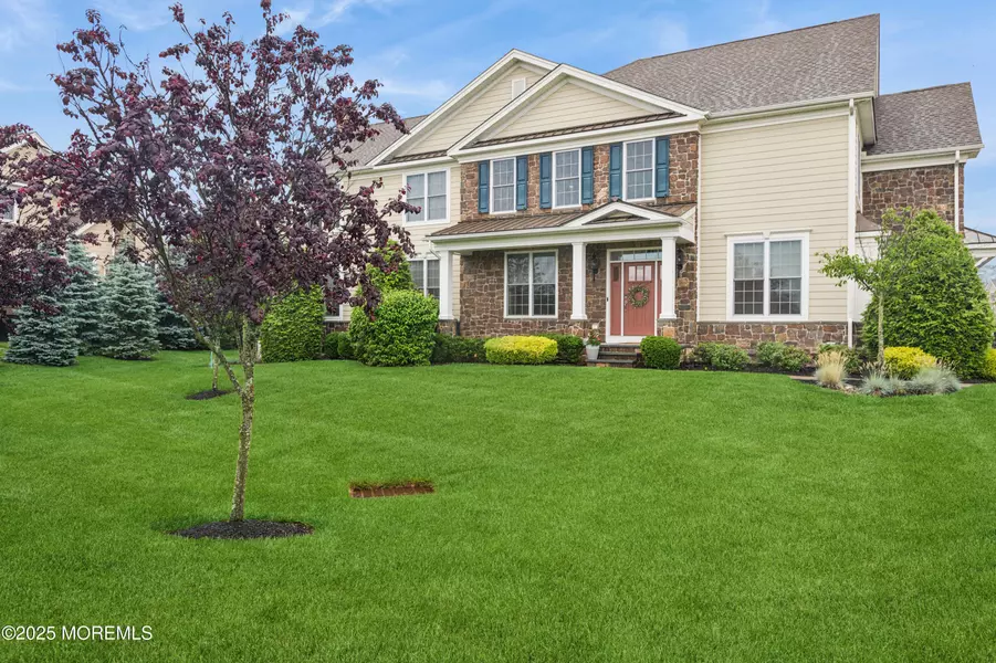 17 Spalding Drive, Holmdel, NJ 07733