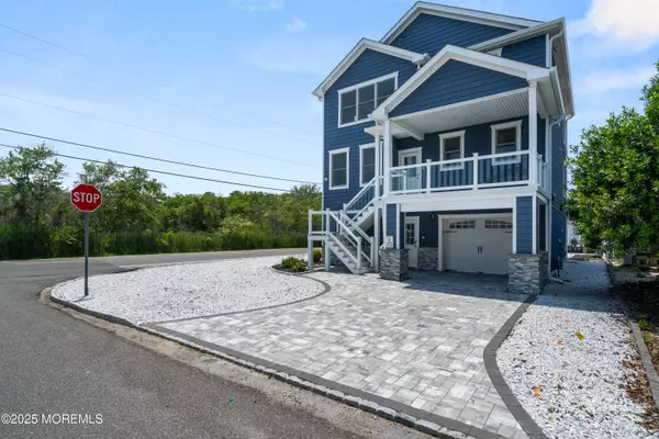 Waretown, NJ 08758,1 Capstan Road