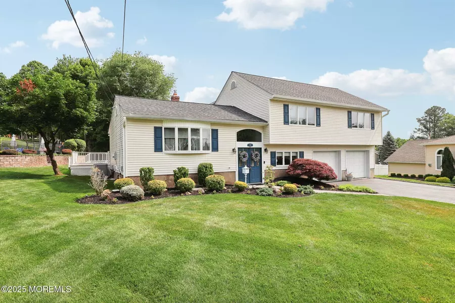 6 Kipp Court, Wayne, NJ 07470