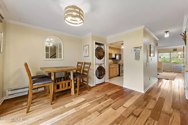 Monmouth Beach, NJ 07750,100 Seaview Avenue #6-5