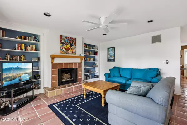 Spring Lake, NJ 07762,404 5th Avenue