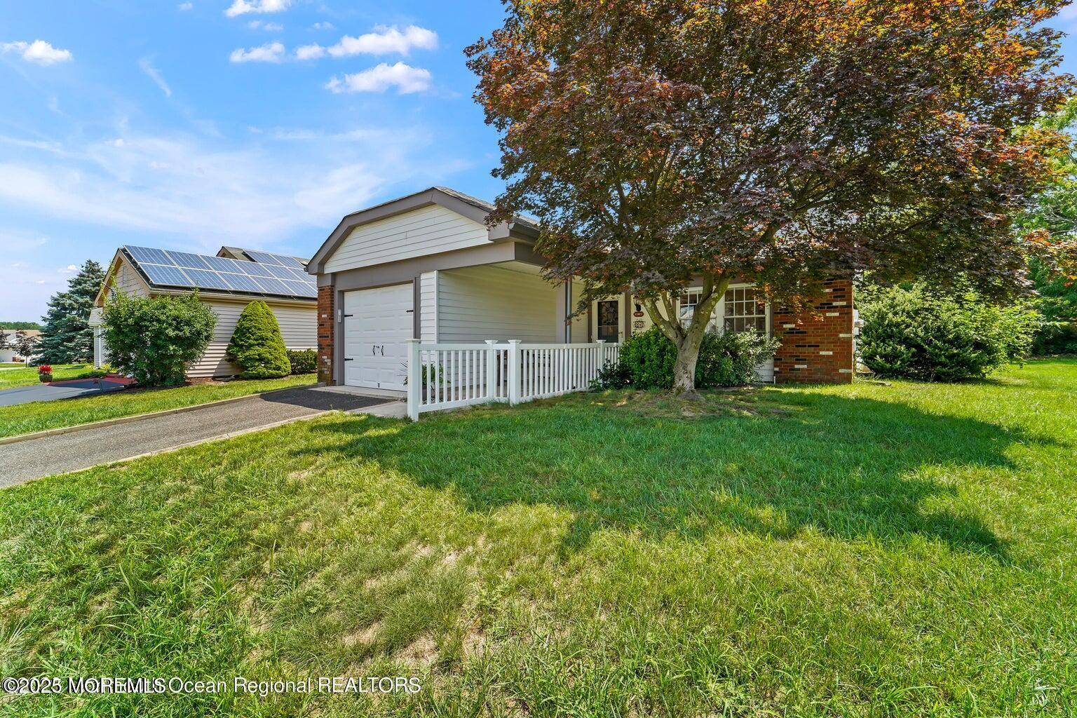 37 Westgate Place, Manchester, NJ 08759