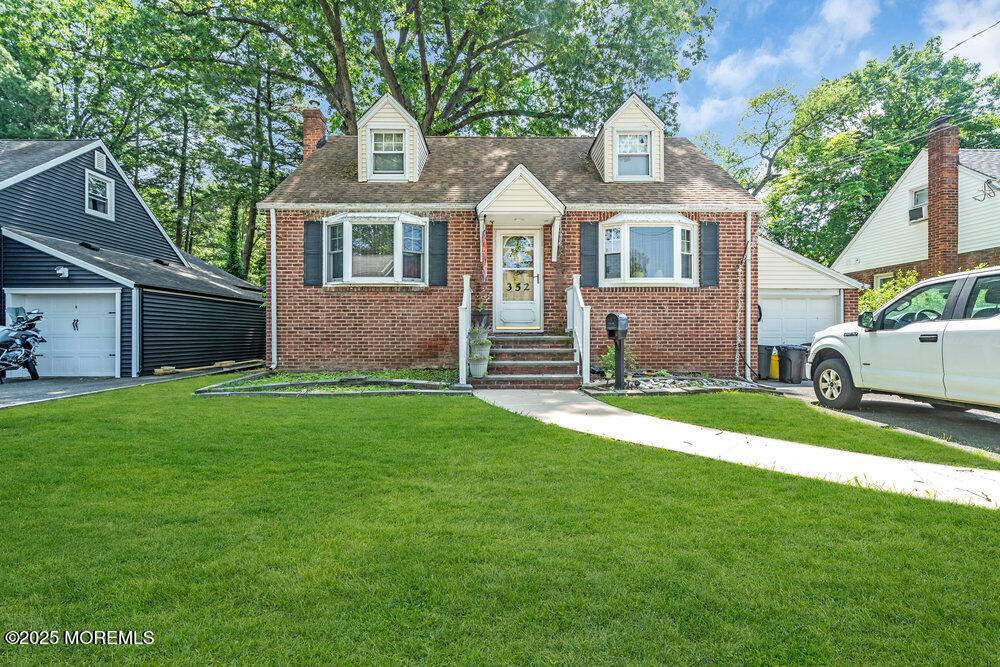 New Milford, NJ 07646,352 Birchwood Road