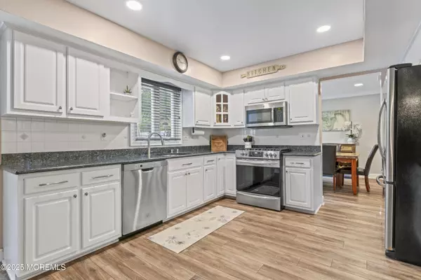 Hazlet, NJ 07730,6 Convent Court