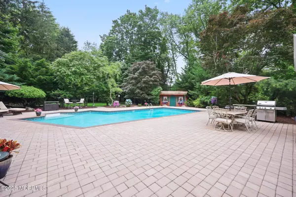 Morganville, NJ 07751,4 Lake Louise Road