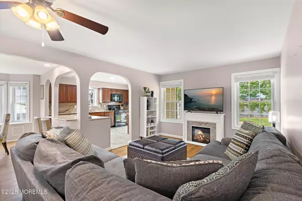 Howell, NJ 07731,75 Concord Circle