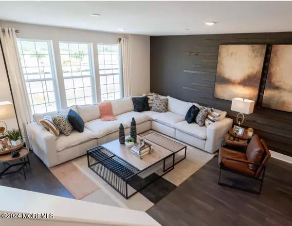 Manalapan, NJ 07726,4 Bella Court