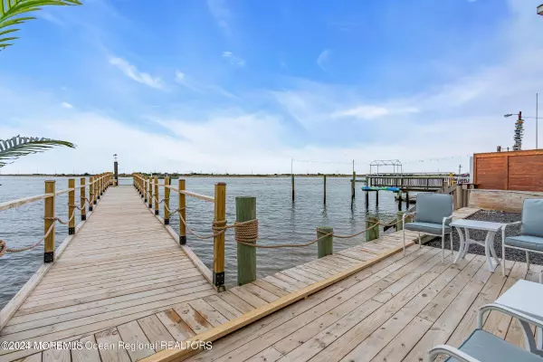 Highlands, NJ 07732,6812 Shrewsbury Avenue