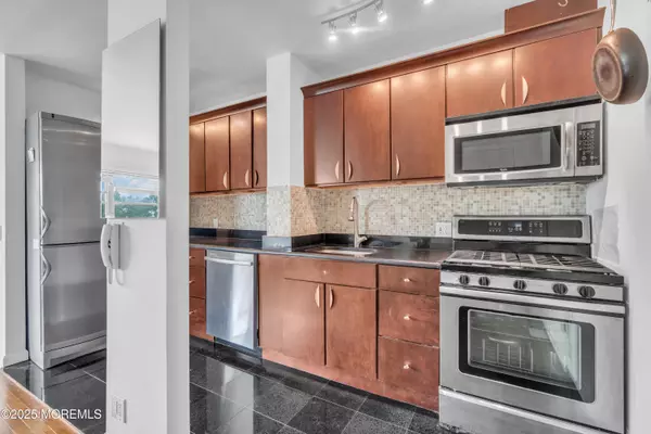 500 Linwood Drive #5H, Fort Lee, NJ 07024