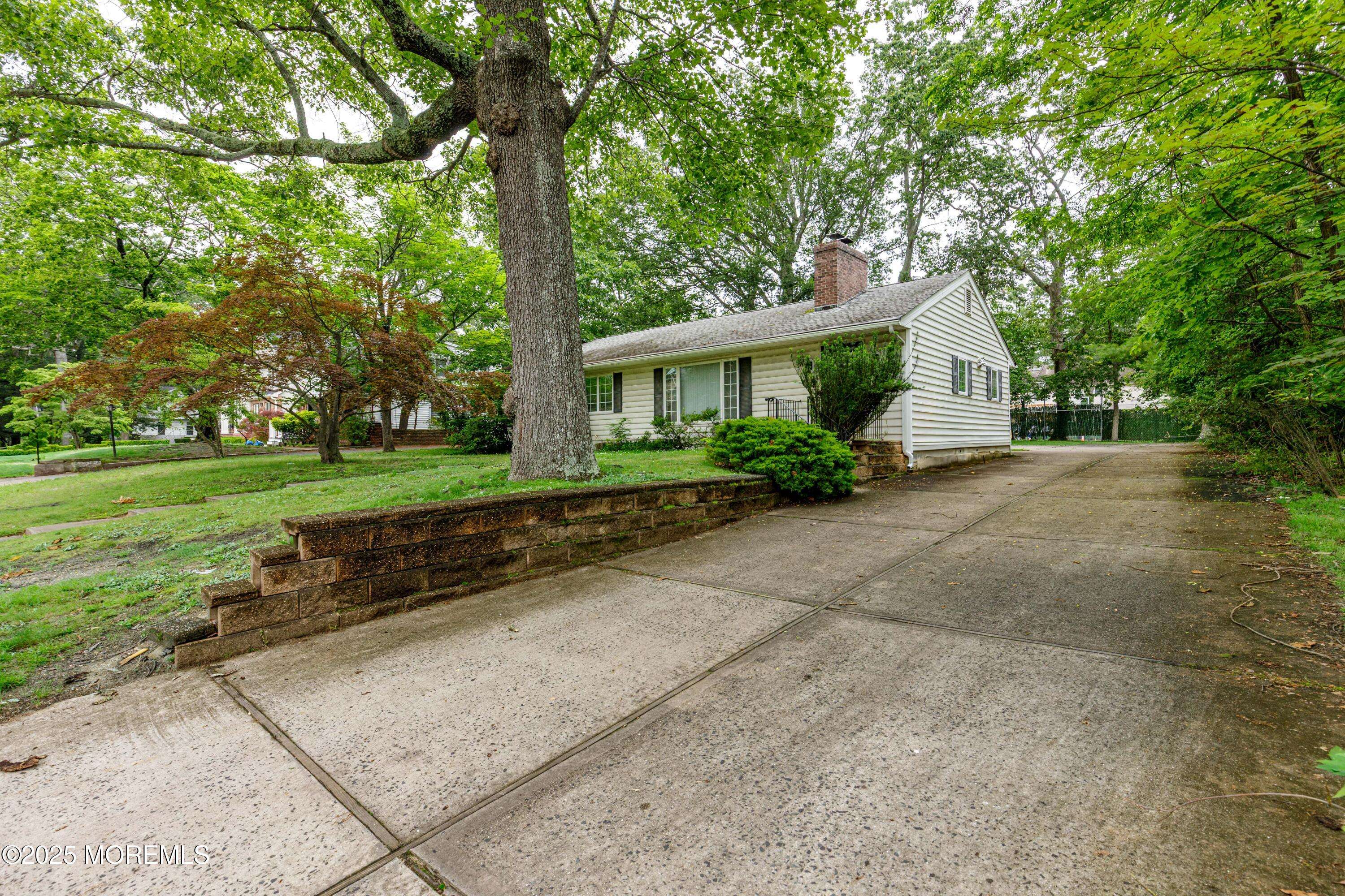 Lakewood, NJ 08701,111 Autumn Road