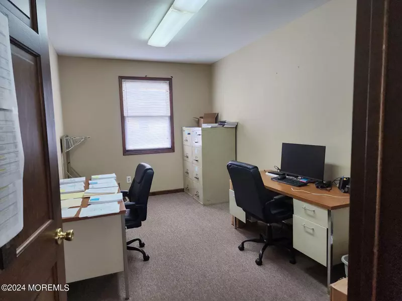 208 Maple Avenue #Suite 4, Red Bank, NJ 07701