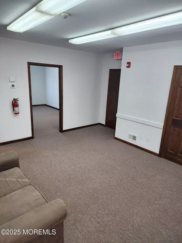 Red Bank, NJ 07701,208 Maple Avenue #Suite 4