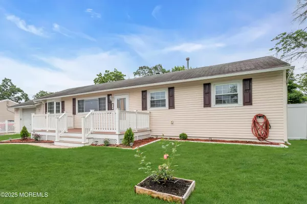 Brick, NJ 08723,30 N Maplewood Drive