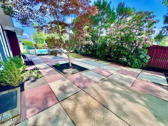 Spotswood, NJ 08884,170 Burlington Avenue