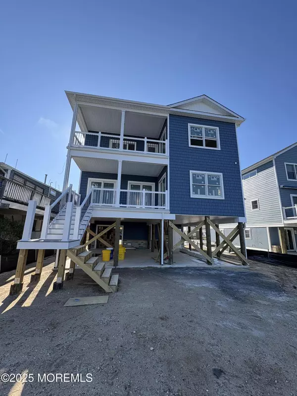 Tuckerton, NJ 08087,370 Kingfisher Road