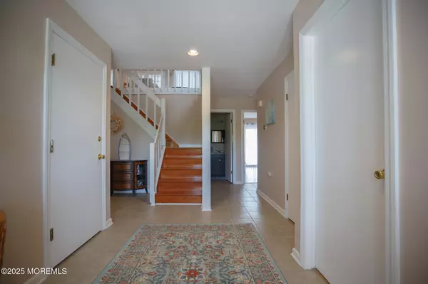 Manahawkin, NJ 08050,702 Newell Avenue