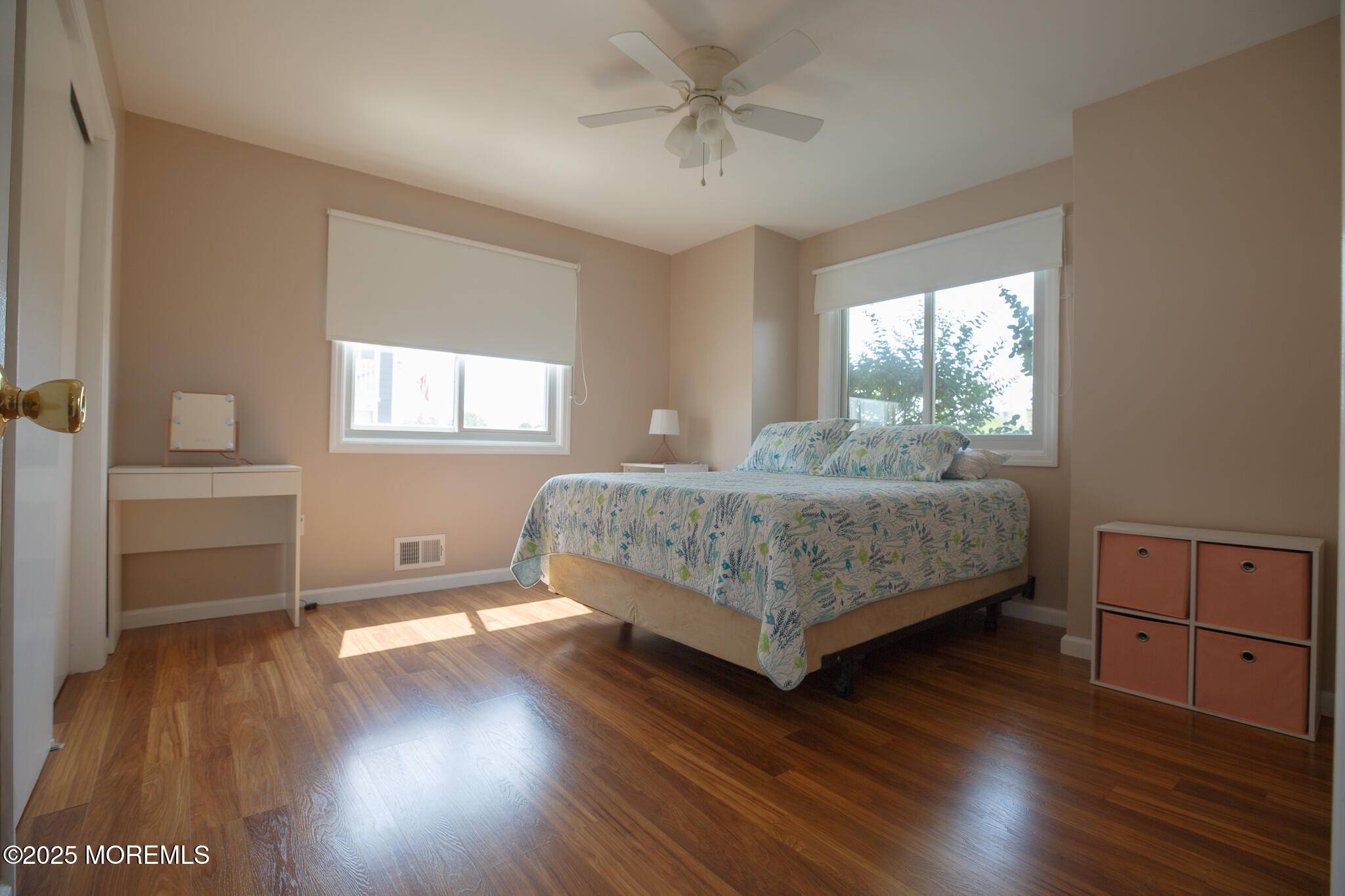 Manahawkin, NJ 08050,702 Newell Avenue