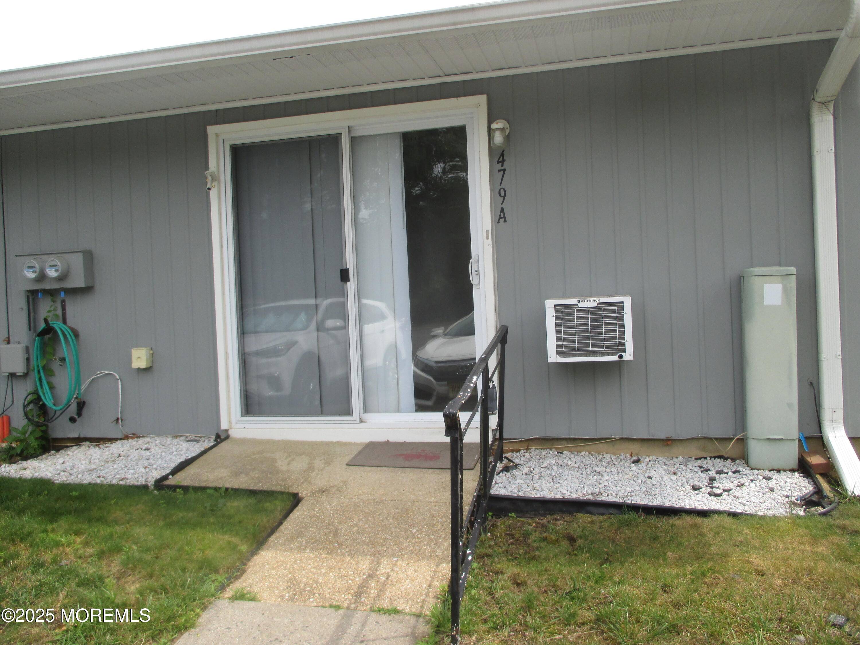 Lakewood, NJ 08701,479 Dartmoor Court