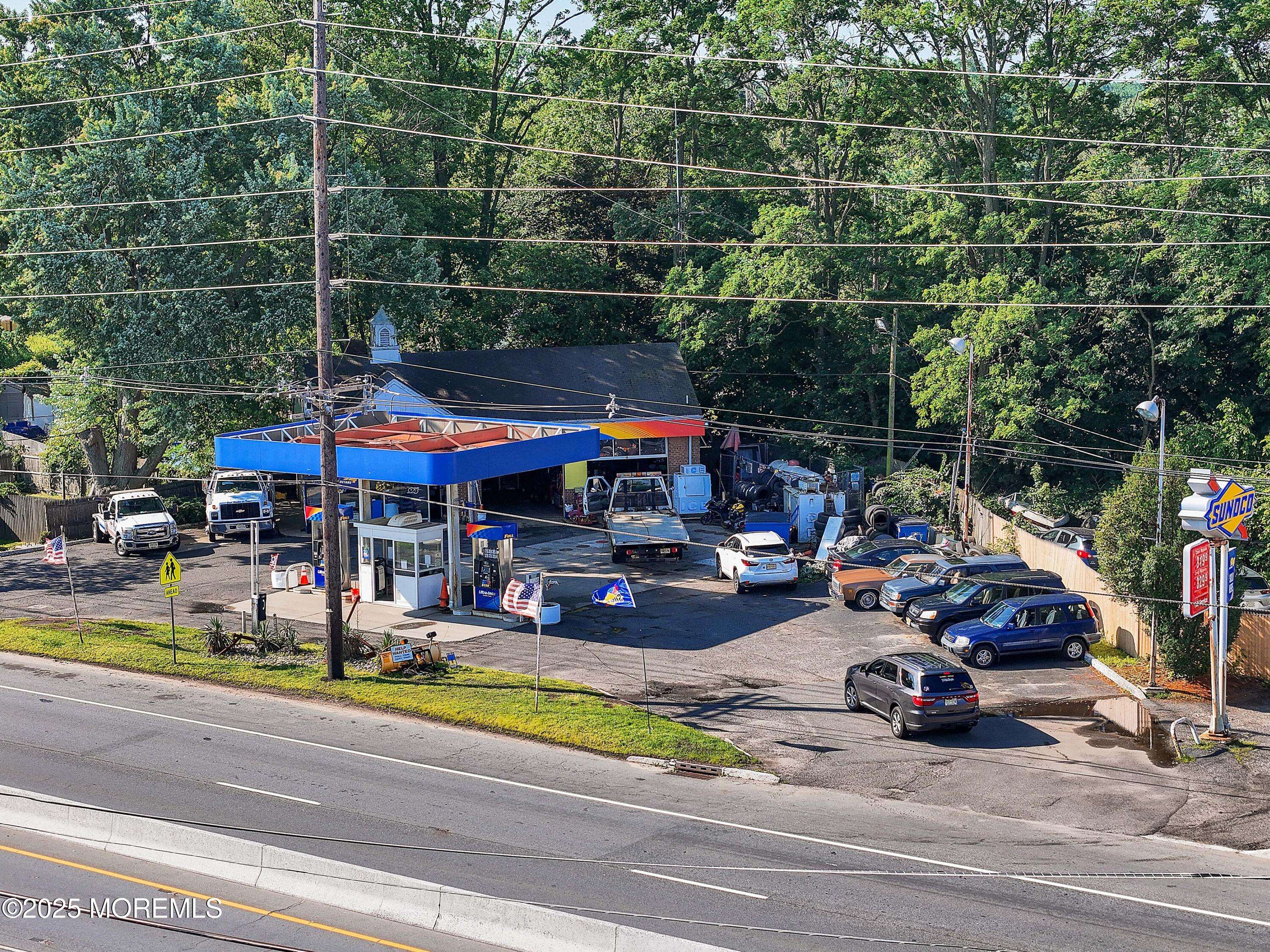 560 State Route 36, Belford, NJ 07718