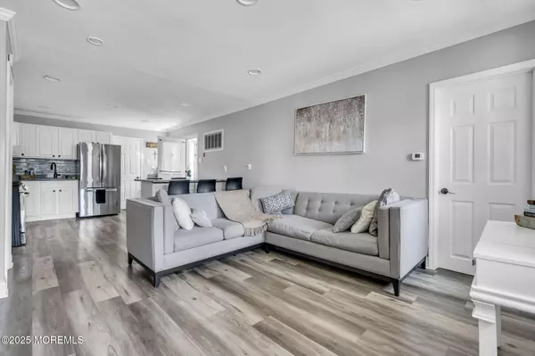 Keansburg, NJ 07734,37 Kennedy Way