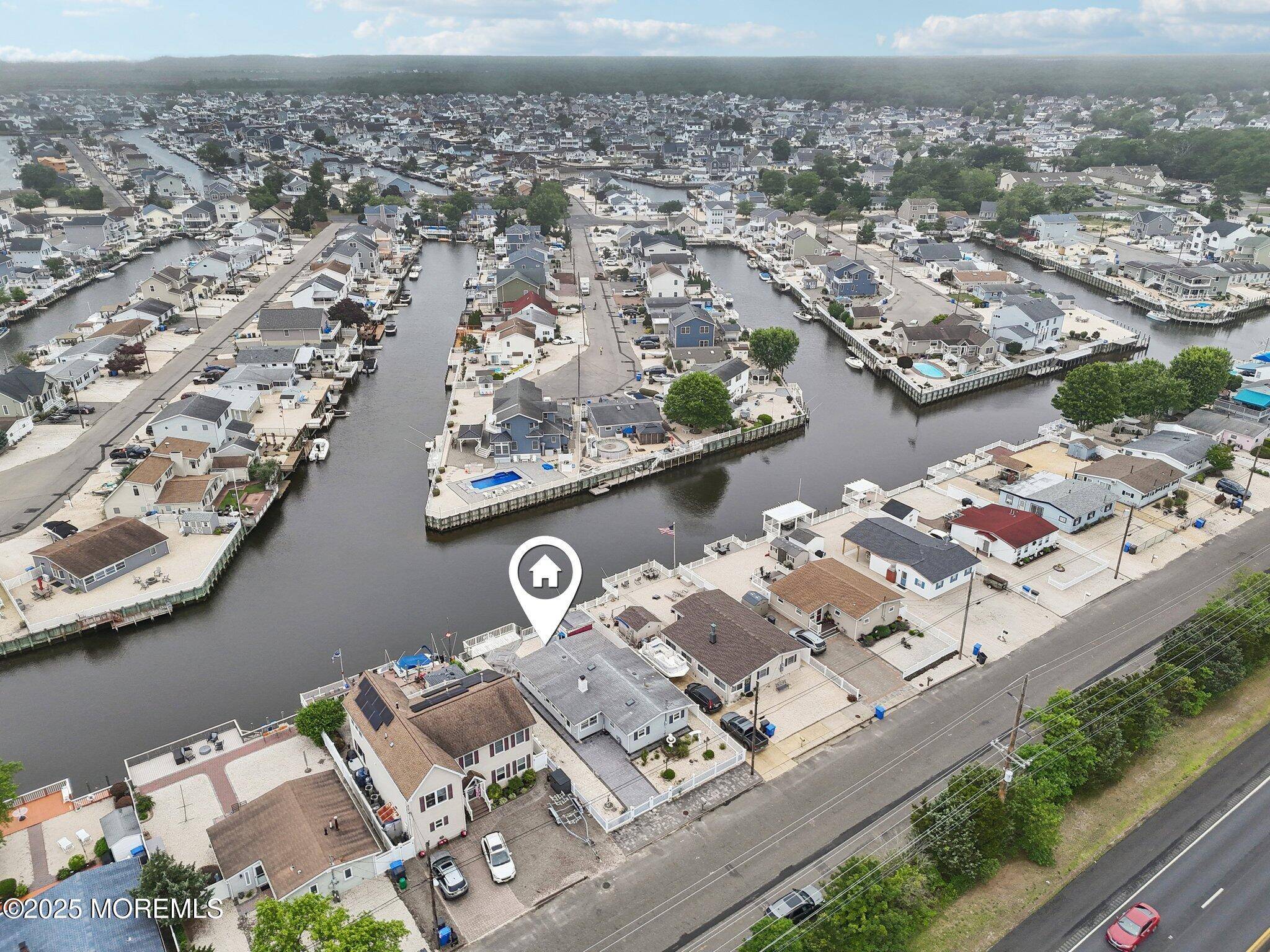 Manahawkin, NJ 08050,927 Beach Haven West Boulevard