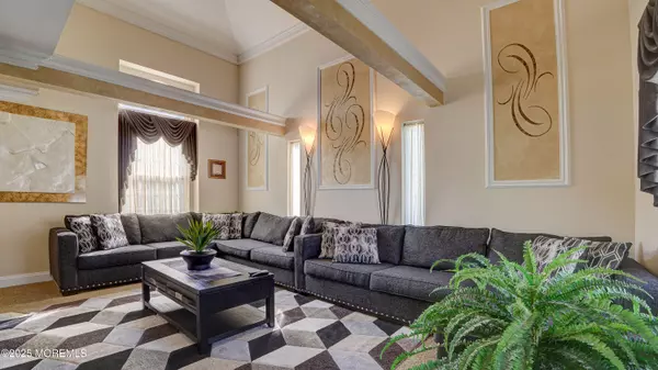 Freehold, NJ 07728,44 Kentucky Way