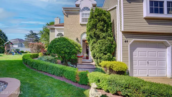 Freehold, NJ 07728,44 Kentucky Way