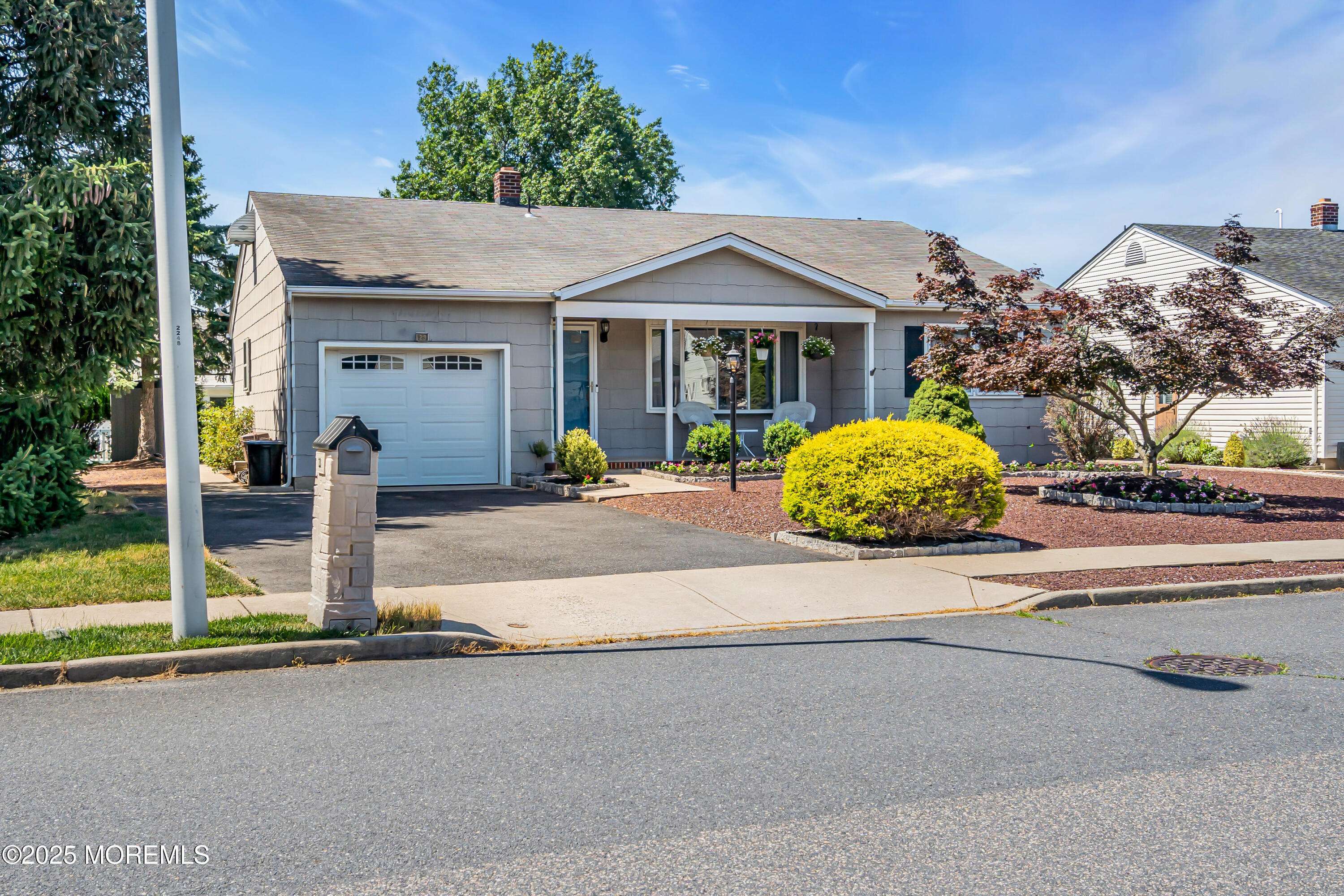 Toms River, NJ 08757,23 Auburn Road
