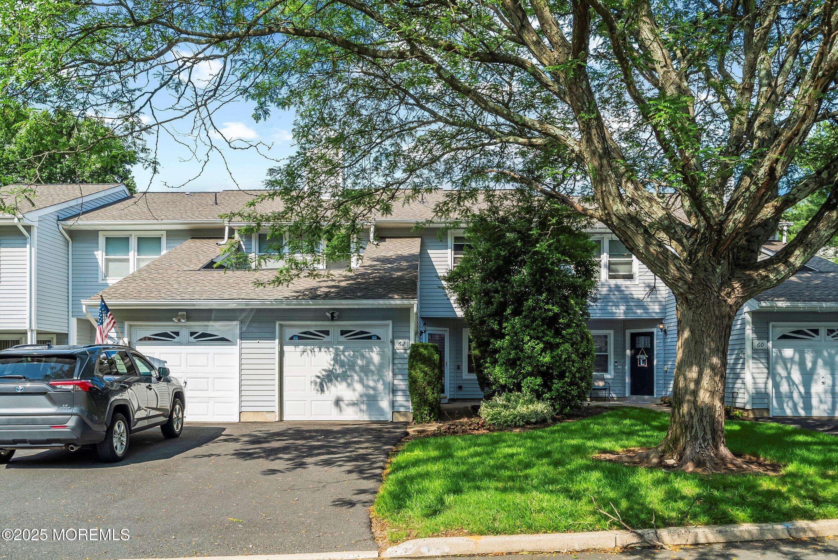 62 Woodmere Drive, Parlin, NJ 08859