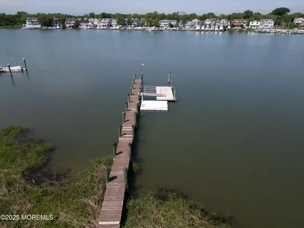 Brielle, NJ 08730,324 Magnolia Avenue