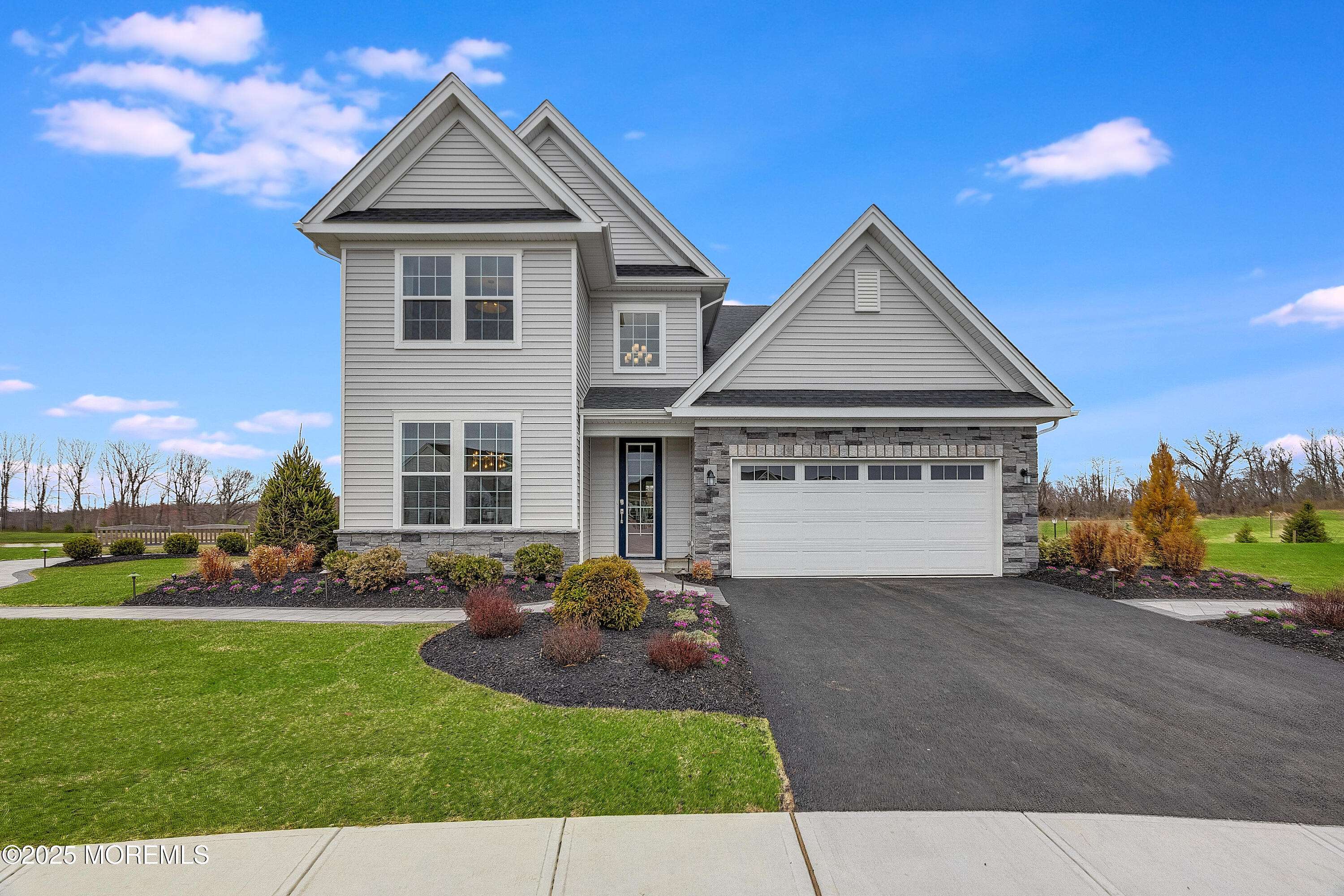 15 Prado Road, Monroe, NJ 08831