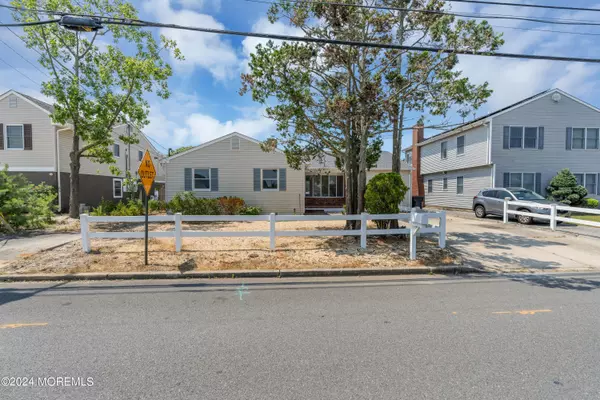 Toms River, NJ 08753,205 S Shore Drive