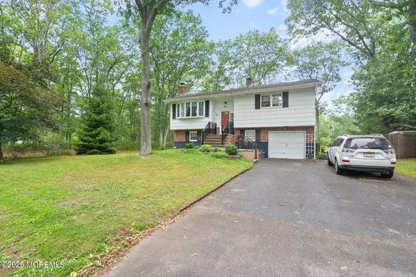 Jackson, NJ 08527,5 Poplar Street
