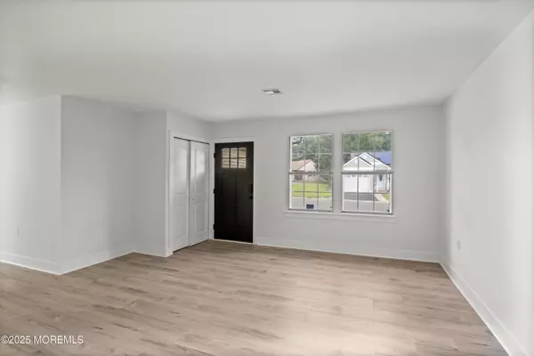 Manchester, NJ 08759,8 Spring