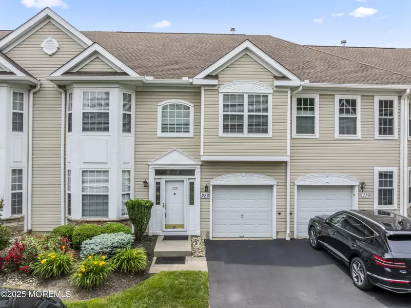 220 Shinnecock Drive, Manalapan, NJ 07726