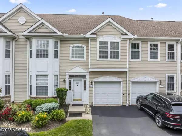 220 Shinnecock Drive, Manalapan, NJ 07726